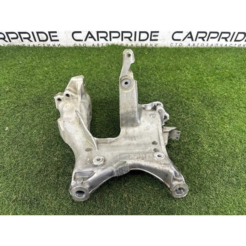 Кронштейн подрамника (подвеска) AUDI Q5 FY 2018 2.0 DAYB 80A399296R