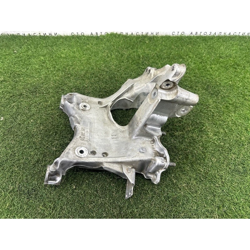 Кронштейн подрамника (подвеска) AUDI Q5 FY 2018 2.0 DAYB 80A399296R