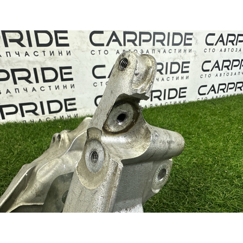 Кронштейн подрамника (подвеска) AUDI Q5 FY 2018 2.0 DAYB 80A399296R