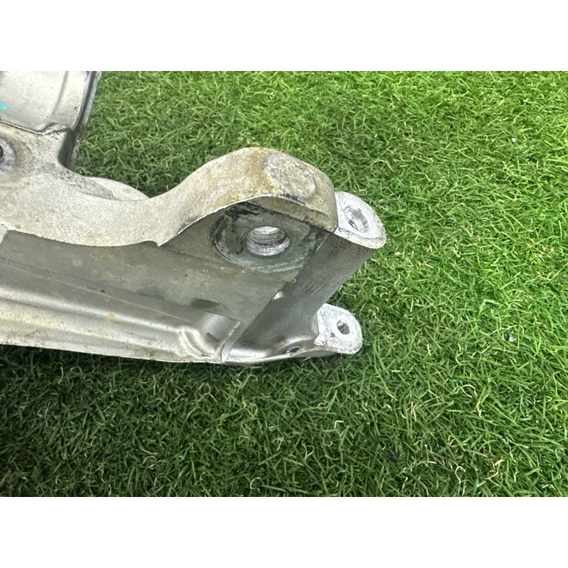 Кронштейн подрамника (подвеска) AUDI Q5 FY 2018 2.0 DAYB 80A399296R