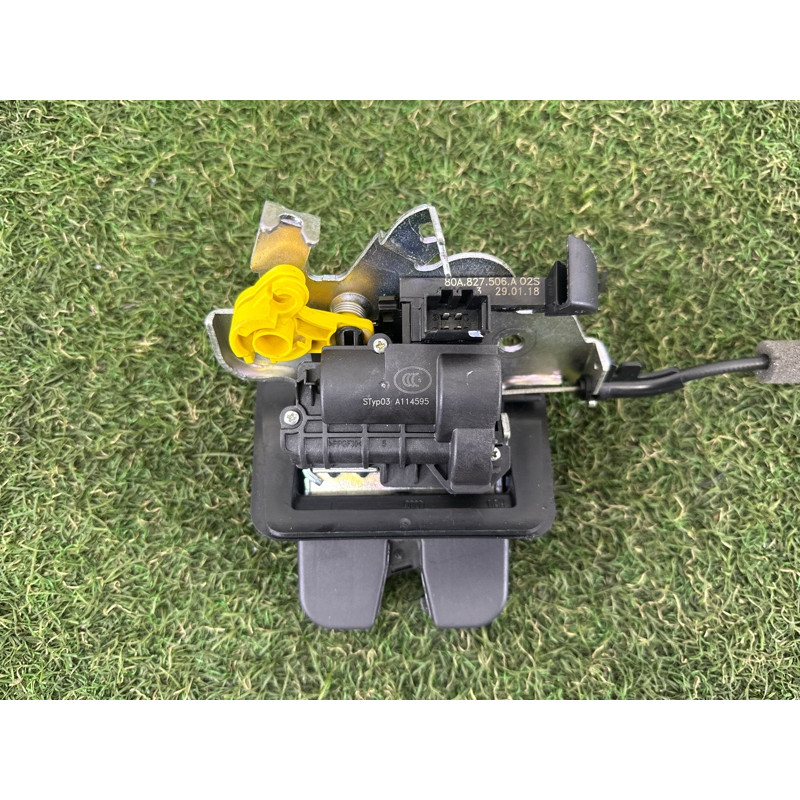 Замок багажника (кузов и элементы) AUDI Q5 FY 2018 2.0 DAYB 80A827506A