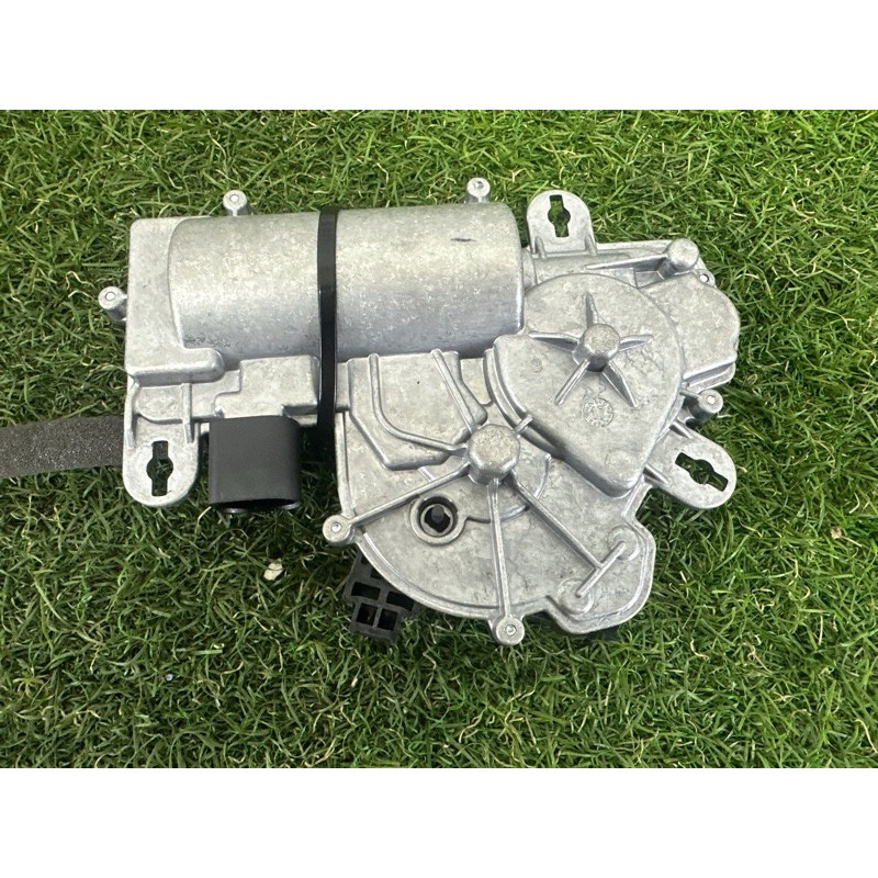 Замок багажника (кузов и элементы) AUDI Q5 FY 2018 2.0 DAYB 80A827506A