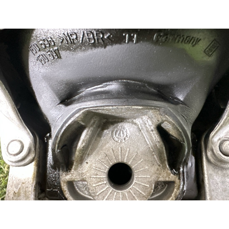 Подушка двигателя (двигатель и элементы) AUDI A4 B9 2018 2.0 DBPA 4M0199372FC