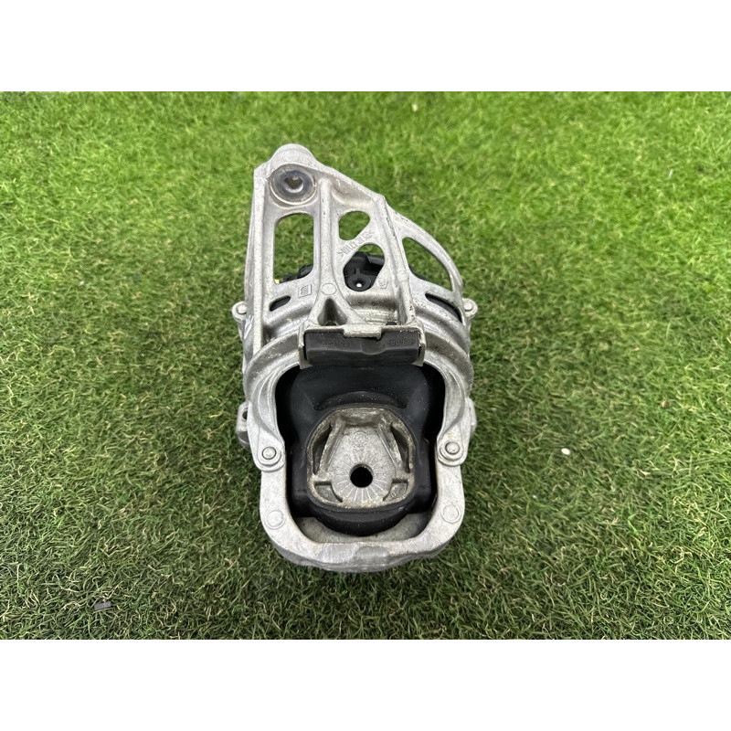 Подушка двигателя (двигатель и элементы) AUDI A4 B9 2018 2.0 DBPA 4M0199371FC