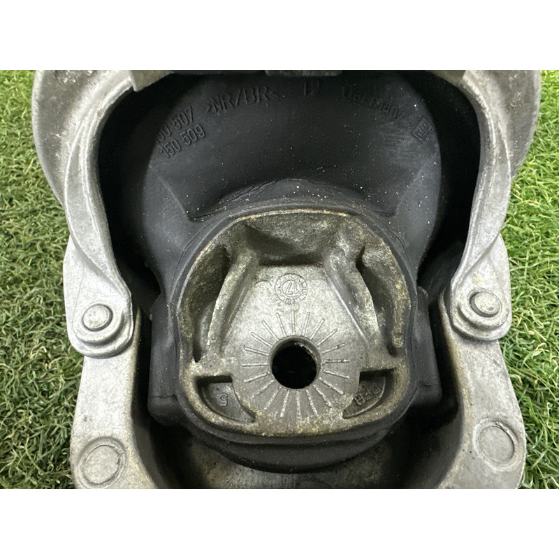 Подушка двигателя (двигатель и элементы) AUDI A4 B9 2018 2.0 DBPA 4M0199371FC