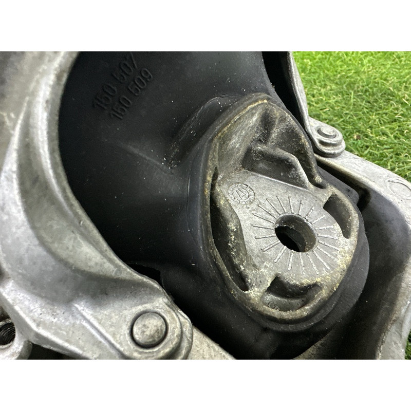 Подушка двигателя (двигатель и элементы) AUDI A4 B9 2018 2.0 DBPA 4M0199371FC