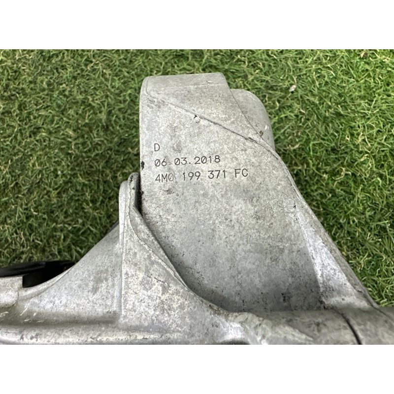 Подушка двигателя (двигатель и элементы) AUDI A4 B9 2018 2.0 DBPA 4M0199371FC