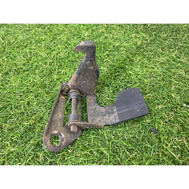 Замок капота (кузов і елементи) Land Rover Discovery 3