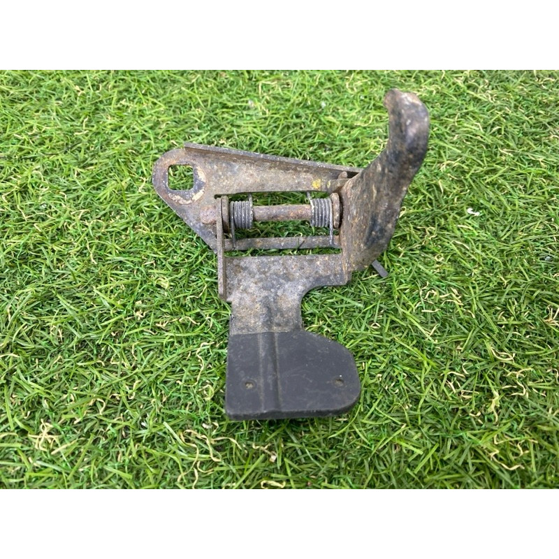 Замок капота (кузов і елементи) Land Rover Discovery 3