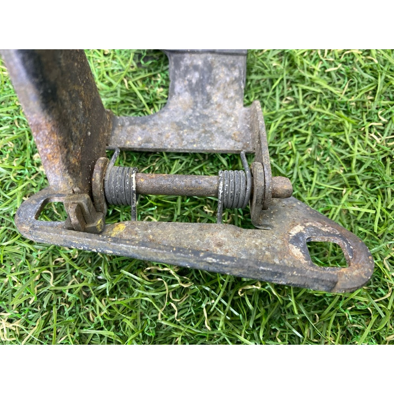 Замок капота (кузов і елементи) Land Rover Discovery 3