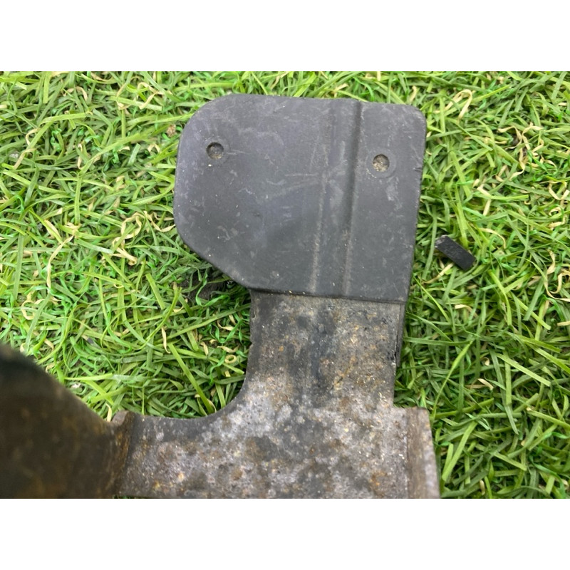 Замок капота (кузов і елементи) Land Rover Discovery 3