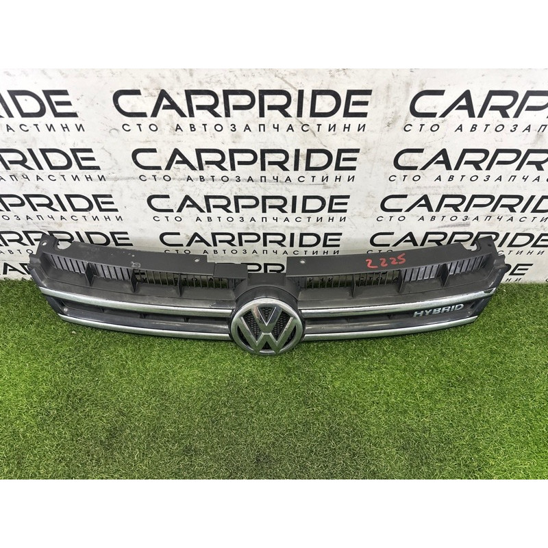 Решетка радиатора (наружные элементы кузова) Volkswagen Touareg NF 2012 3.0 Hybrid CGFA 7P6853651AZLL