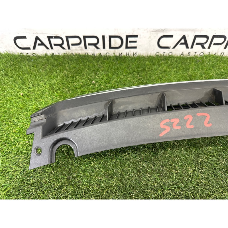 Решетка радиатора (наружные элементы кузова) Volkswagen Touareg NF 2012 3.0 Hybrid CGFA 7P6853651AZLL