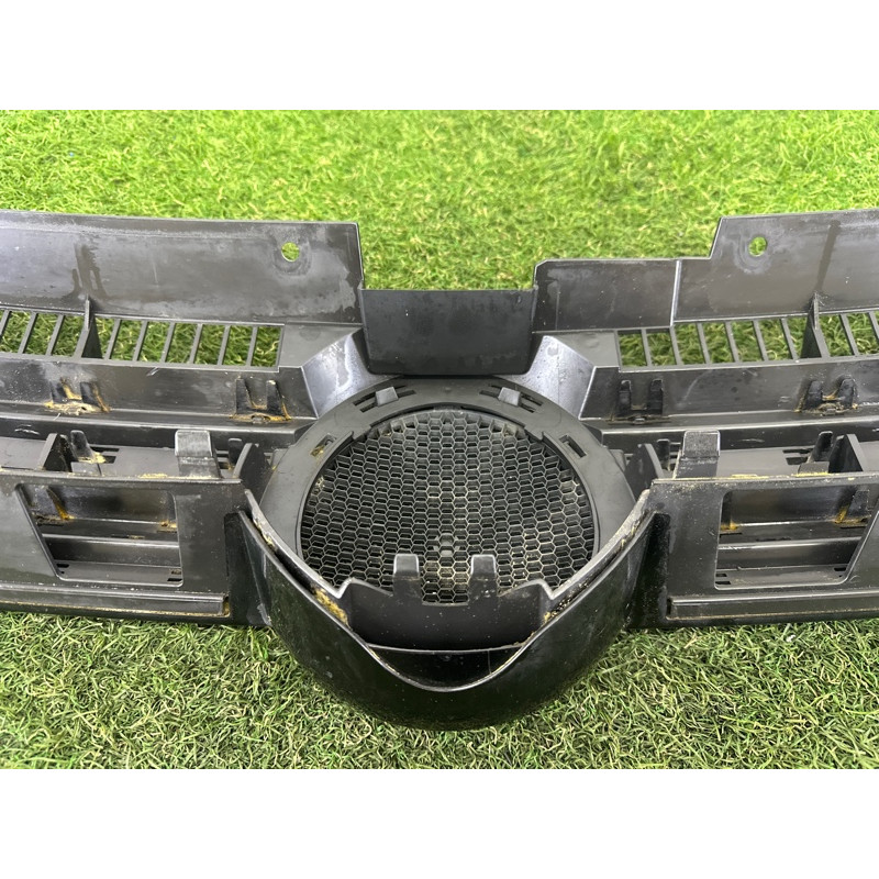 Решетка радиатора (наружные элементы кузова) Volkswagen Touareg NF 2012 3.0 Hybrid CGFA 7P6853651AZLL