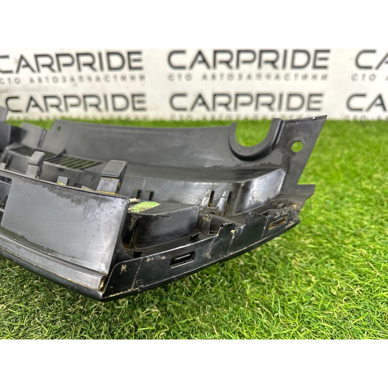 Решетка радиатора (наружные элементы кузова) Volkswagen Touareg NF 2012 3.0 Hybrid CGFA 7P6853651AZLL