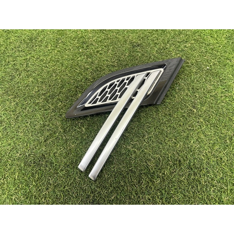 Молдинг крила (кузов и элементы) LAND ROVER RANGE ROVER Sport L494 2016 3.0 Diesel LR106331