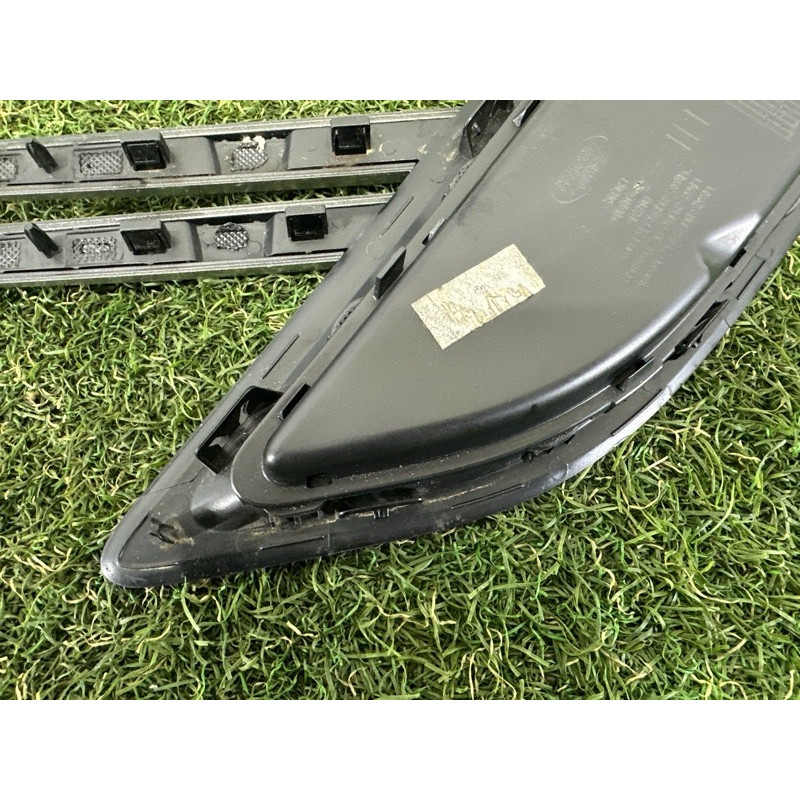 Молдинг крила (кузов и элементы) LAND ROVER RANGE ROVER Sport L494 2016 3.0 Diesel LR106331