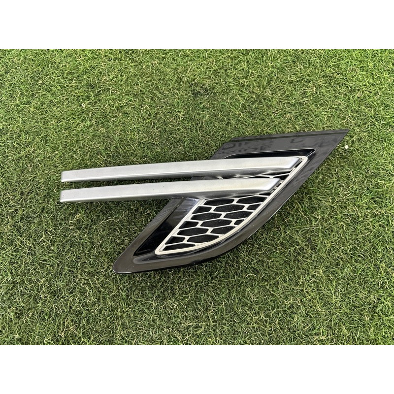 Молдинг крила (кузов и элементы) LAND ROVER RANGE ROVER Sport L494 2016 3.0 Diesel LR106235