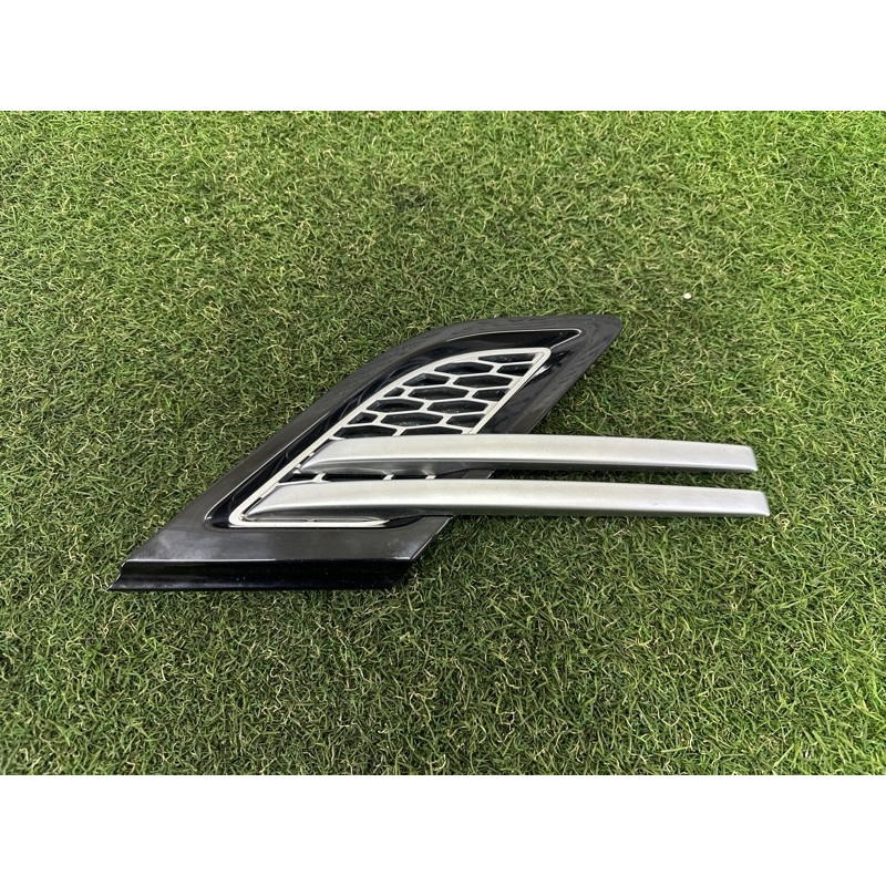 Молдинг крила (кузов и элементы) LAND ROVER RANGE ROVER Sport L494 2016 3.0 Diesel LR106235