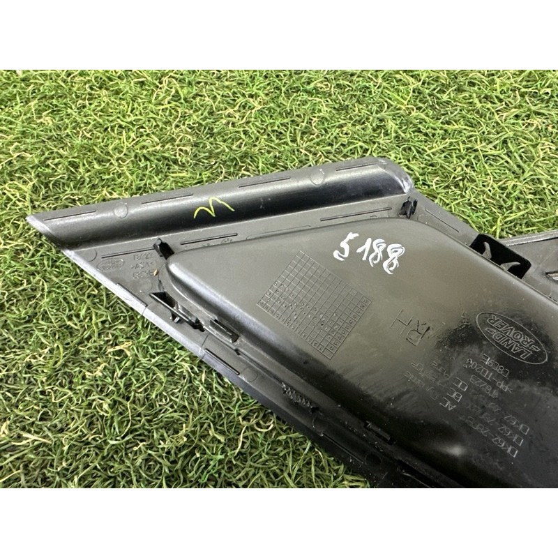 Молдинг крила (кузов и элементы) LAND ROVER RANGE ROVER Sport L494 2016 3.0 Diesel LR106235