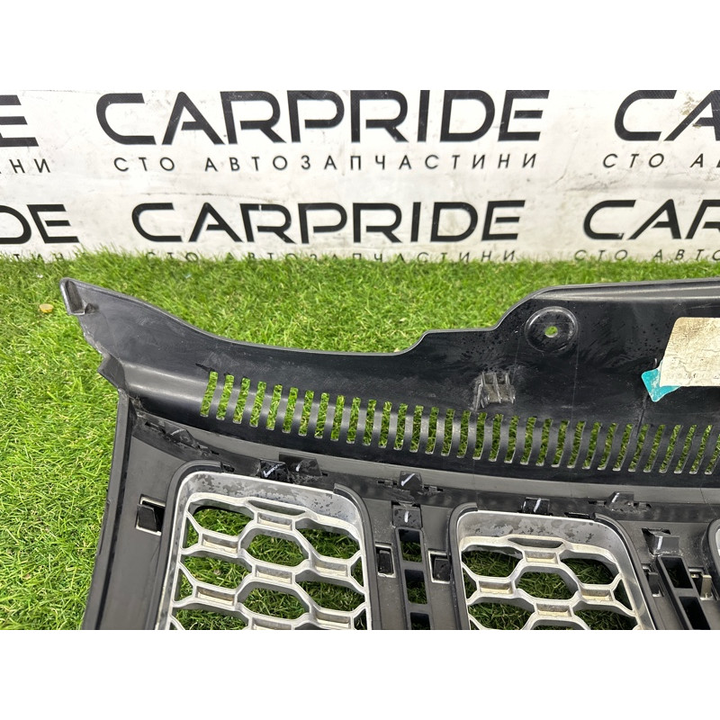 Решетка радиатора (наружные элементы кузова) Jeep Grand Cherokee WK2 2018 3.6 68258419AB