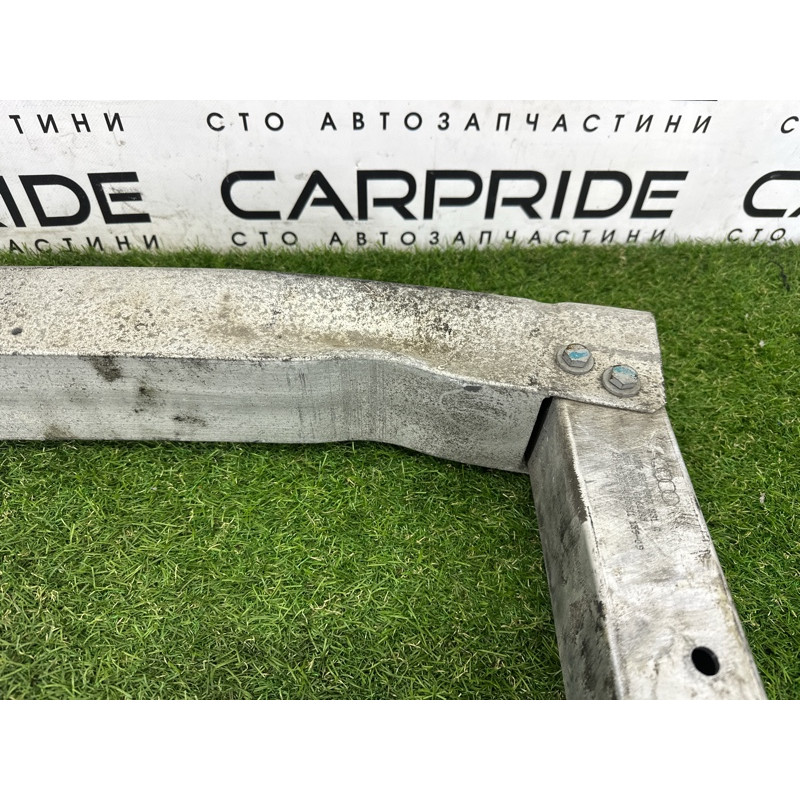 Усилитель бампера (наружные элементы кузова) AUDI Q5 8R 2010 3.2 CALB 8R0807313B