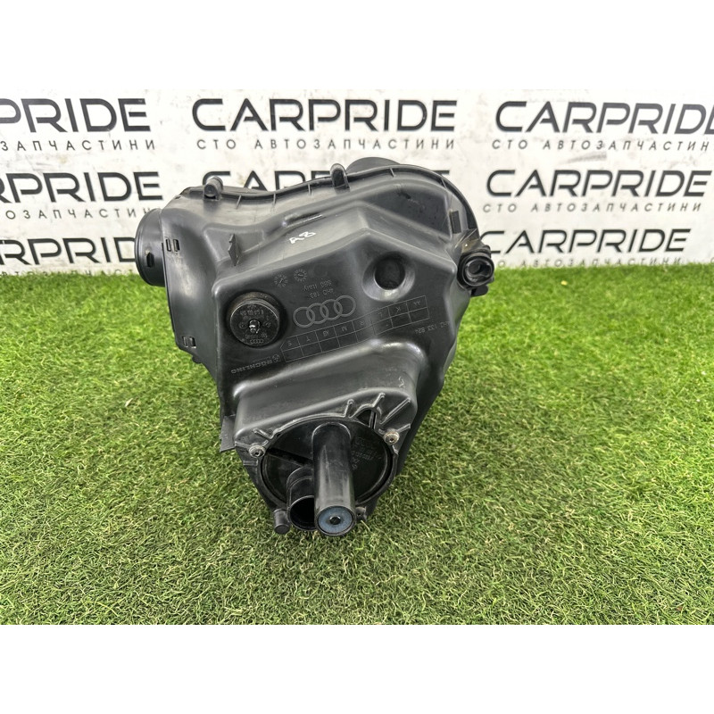 Корпус воздушного фильтра (впускная система) AUDI A8 D4 2011 4.2 CDRA 4H0133824L