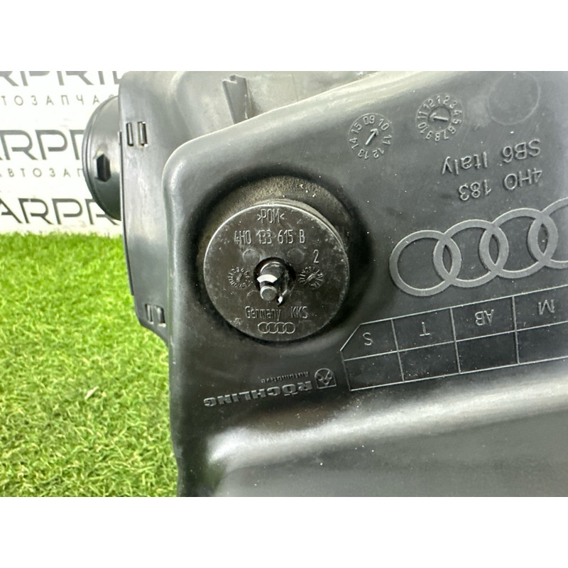 Корпус воздушного фильтра (впускная система) AUDI A8 D4 2011 4.2 CDRA 4H0133824L