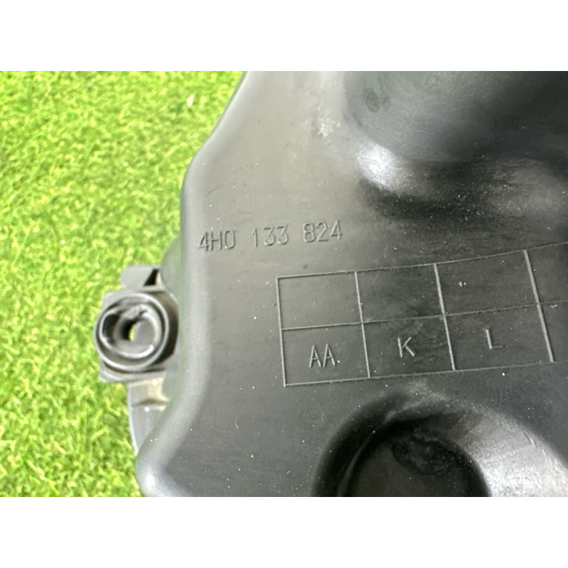 Корпус воздушного фильтра (впускная система) AUDI A8 D4 2011 4.2 CDRA 4H0133824L