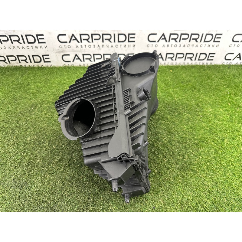 Корпус воздушного фильтра (впускная система) Volkswagen Touareg NF 2012 3.0 Hybrid CGFA 7P0129607C