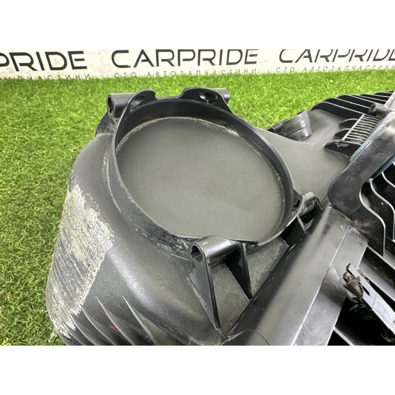 Корпус воздушного фильтра (впускная система) Volkswagen Touareg NF 2012 3.0 Hybrid CGFA 7P0129607C