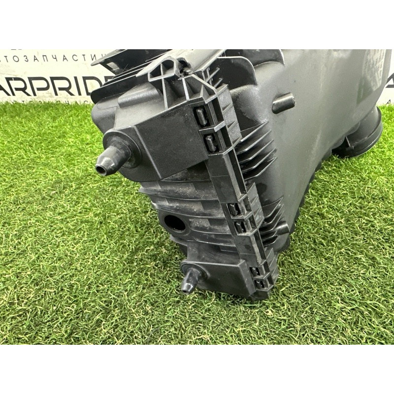 Корпус воздушного фильтра (впускная система) Volkswagen Touareg NF 2012 3.0 Hybrid CGFA 7P0129607C