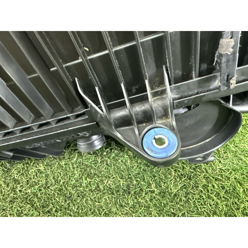 Корпус воздушного фильтра (впускная система) Volkswagen Touareg NF 2012 3.0 Hybrid CGFA 7P0129607C