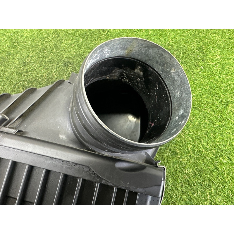 Корпус воздушного фильтра (впускная система) Volkswagen Touareg NF 2012 3.0 Hybrid CGFA 7P0129607C