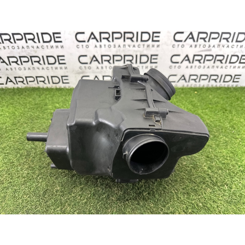 Корпус воздушного фильтра (впускная система) AUDI A8 D4 2011 4.2 CDRA 4H0133823J