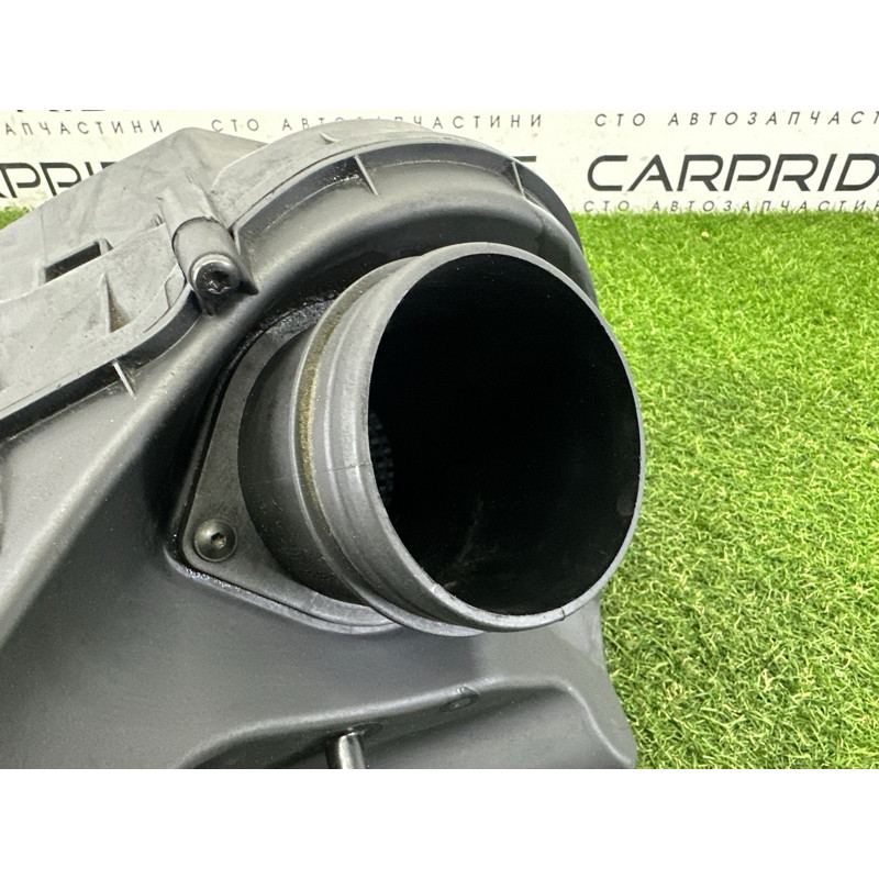 Корпус воздушного фильтра (впускная система) AUDI A8 D4 2011 4.2 CDRA 4H0133823J