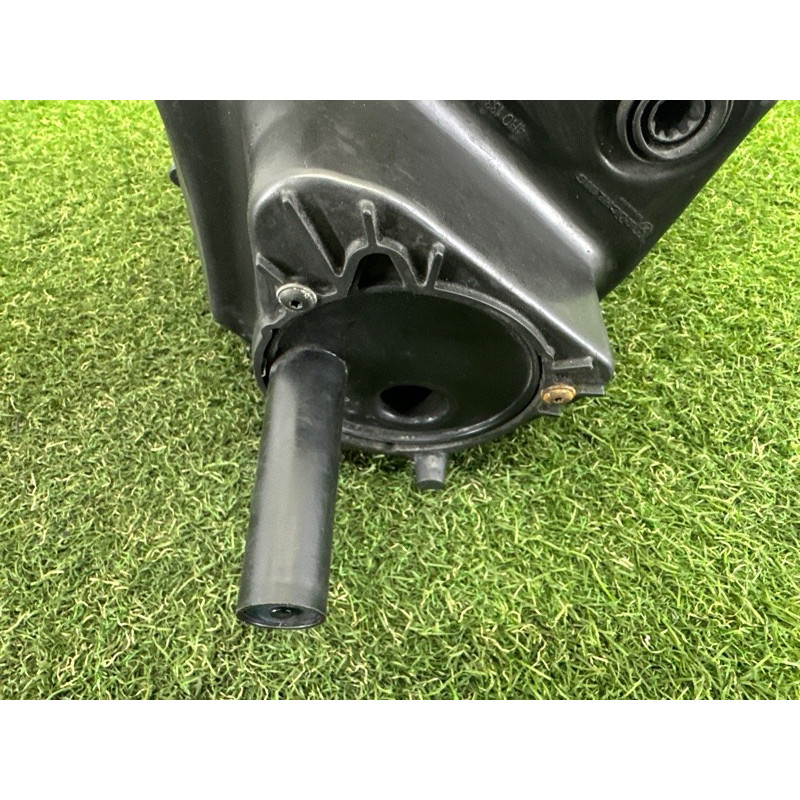 Корпус воздушного фильтра (впускная система) AUDI A8 D4 2011 4.2 CDRA 4H0133823J