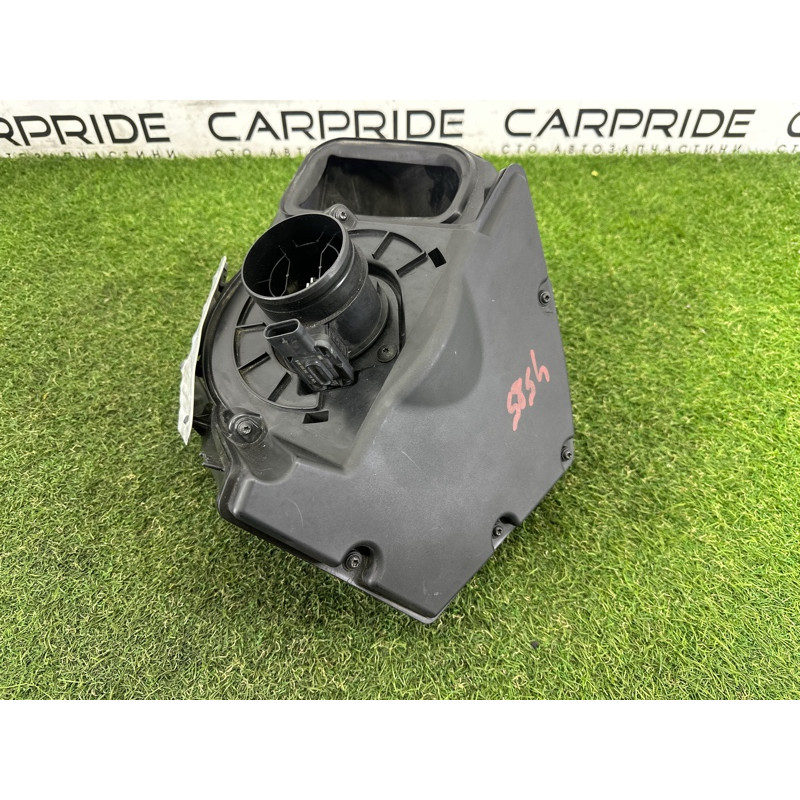 Корпус воздушного фильтра (впускная система) AUDI A4 B9 2018 2.0 DBPA 8W0133837Q