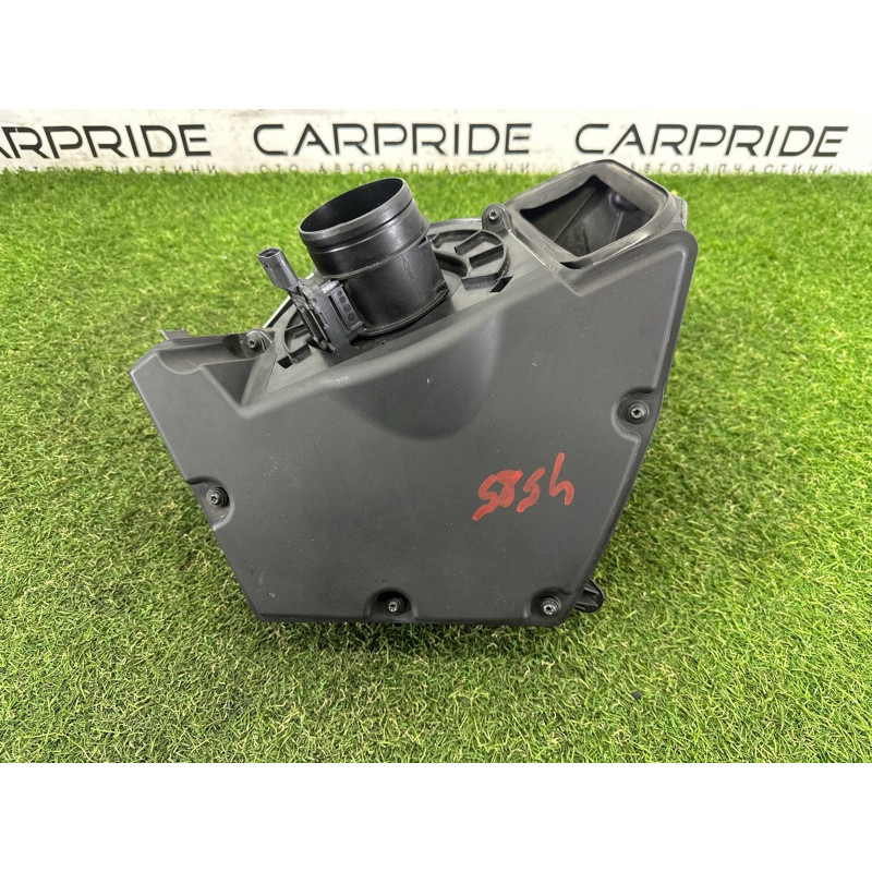 Корпус воздушного фильтра (впускная система) AUDI A4 B9 2018 2.0 DBPA 8W0133837Q