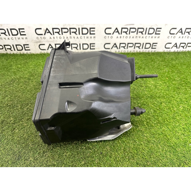 Корпус воздушного фильтра (впускная система) AUDI A4 B9 2018 2.0 DBPA 8W0133837Q