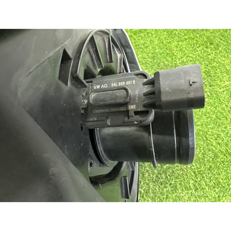 Корпус воздушного фильтра (впускная система) AUDI A4 B9 2018 2.0 DBPA 8W0133837Q