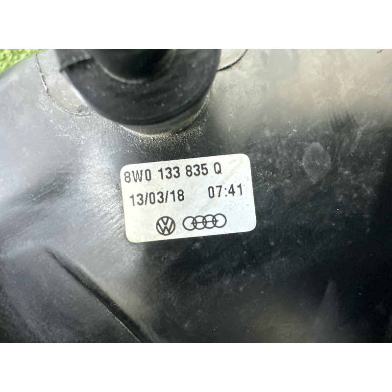 Корпус воздушного фильтра (впускная система) AUDI A4 B9 2018 2.0 DBPA 8W0133837Q