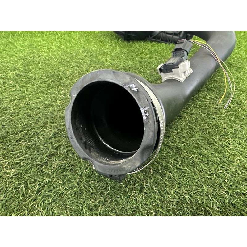 Патрубок интеркулера (двигатель и элементы) AUDI A4 B9 2018 2.0 DBPA 8W0145673L