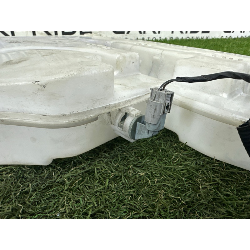 Бачок омывателя (кузов и элементы) BMW X3 F25 2012 3.0 61667255827