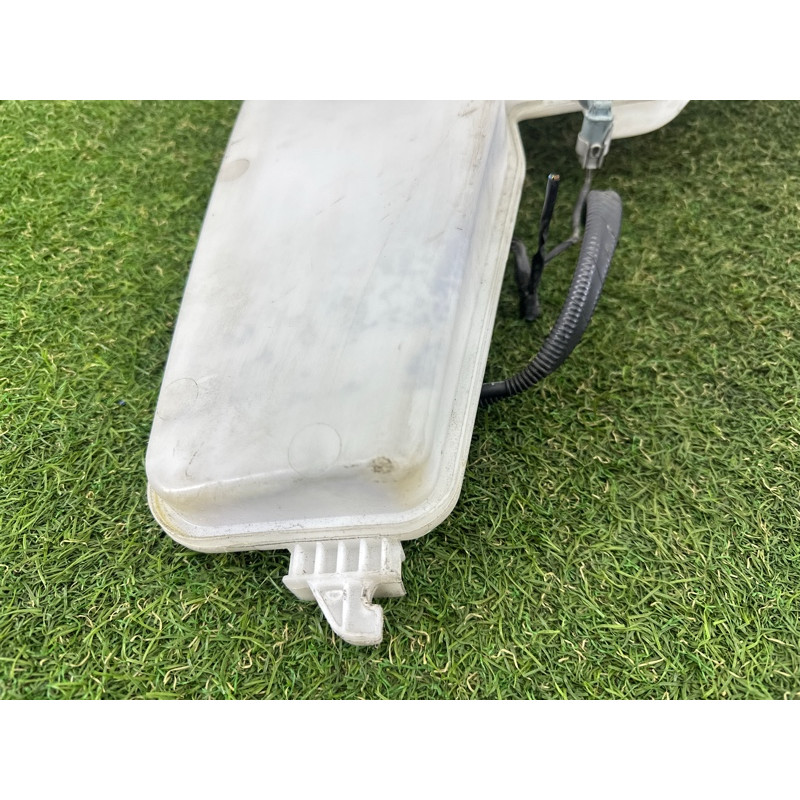 Бачок омывателя (кузов и элементы) BMW X3 F25 2012 3.0 61667255827