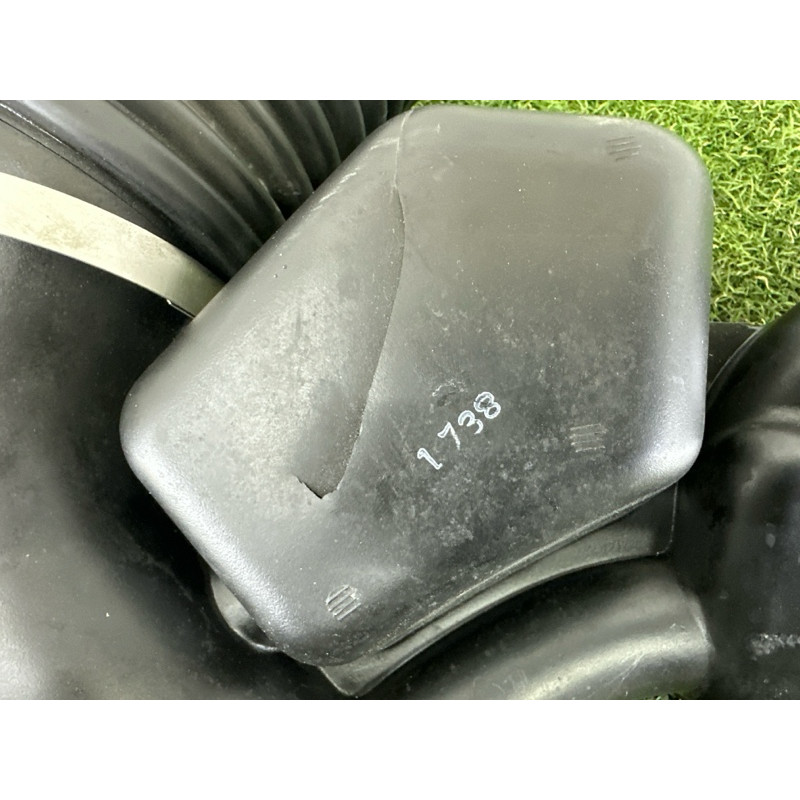 Резонатор воздушный (впускная система) Jeep Grand Cherokee WK2 2018 3.6 68251622AD