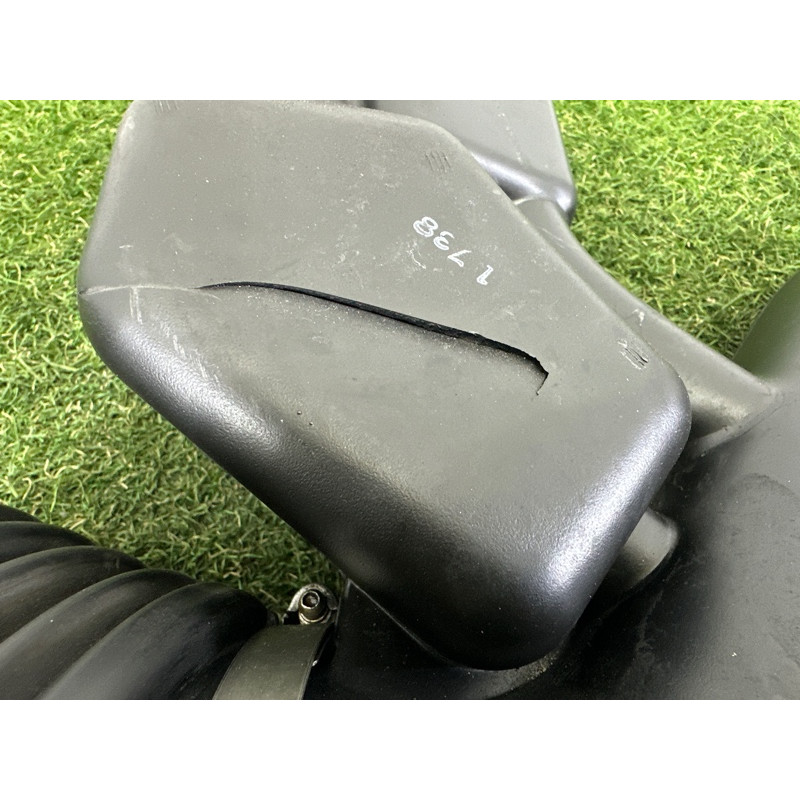 Резонатор воздушный (впускная система) Jeep Grand Cherokee WK2 2018 3.6 68251622AD