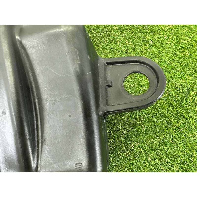 Резонатор воздушный (впускная система) Jeep Grand Cherokee WK2 2018 3.6 68251622AD