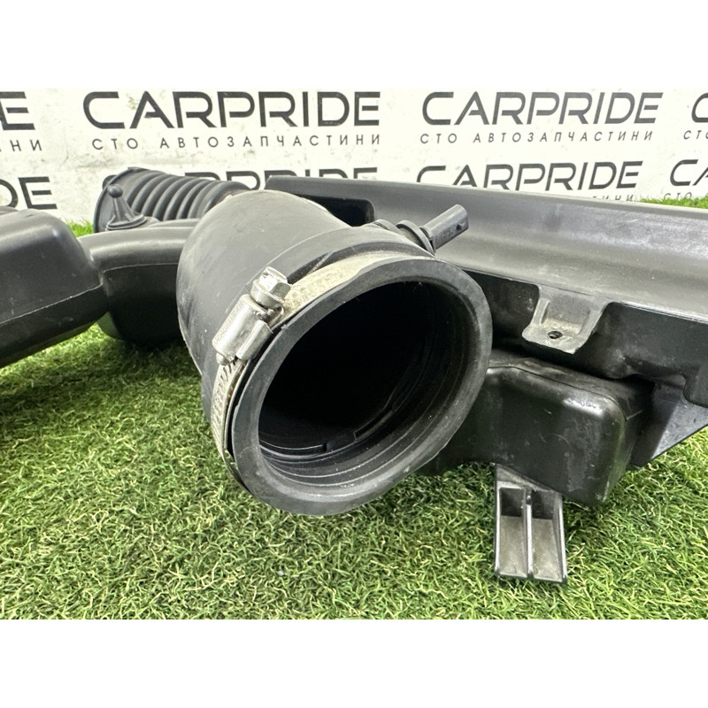 Резонатор воздушный (впускная система) Jeep Grand Cherokee WK2 2018 3.6 68251622AD