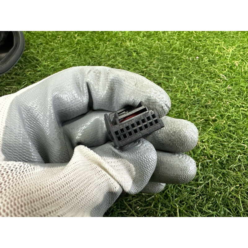 Зеркало (стекла и зеркала) Volkswagen Touareg NF 2012 3.0 TDI 7P6857507A9B9